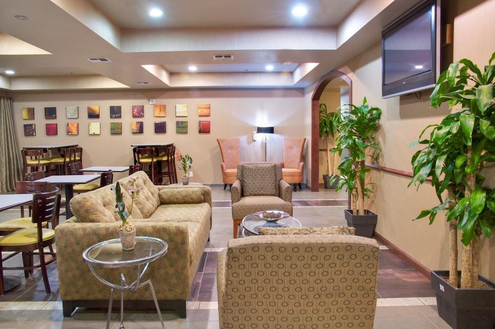 Holiday Inn Express Hotel And Suites Natchitoches By Ihg Shamard Heights Exterior foto