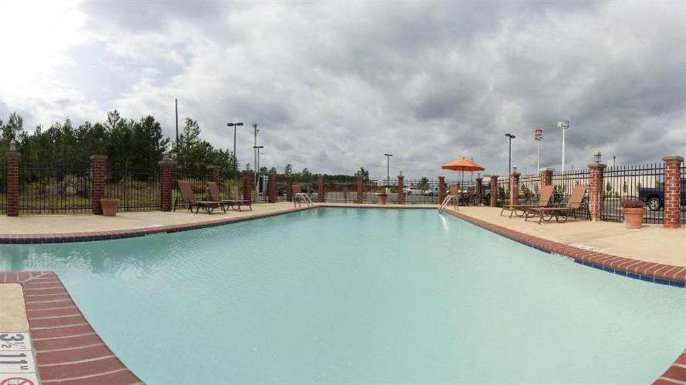 Holiday Inn Express Hotel And Suites Natchitoches By Ihg Shamard Heights Exterior foto