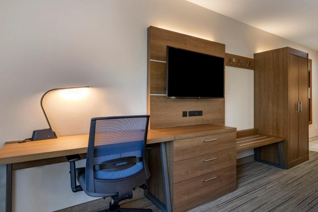 Holiday Inn Express Hotel And Suites Natchitoches By Ihg Shamard Heights Exterior foto